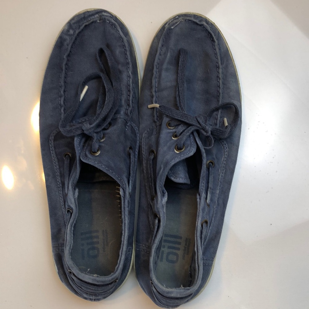 Men’s boat shoes